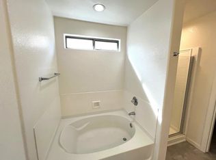 43911 Gillan Ave, Lancaster, CA 93535