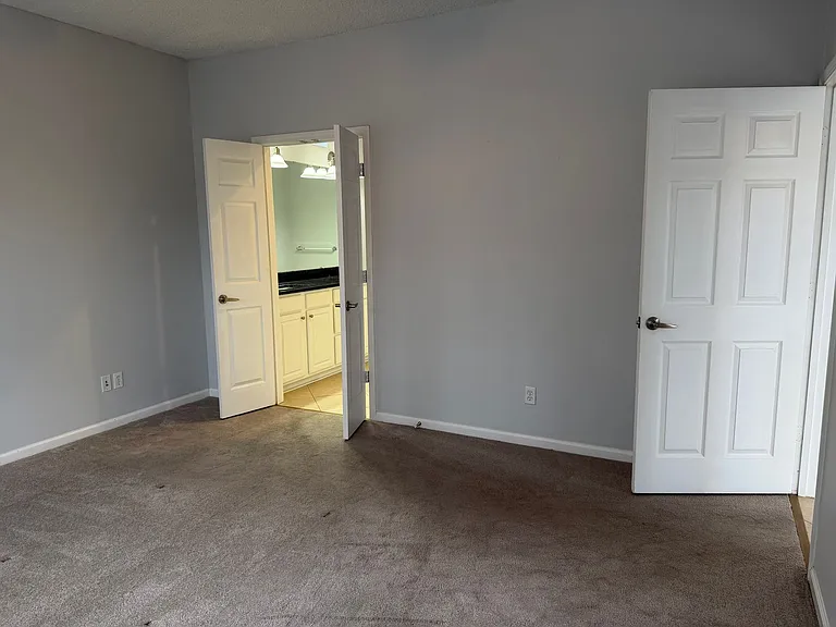 28 Darby Creek Ct — Photo 14