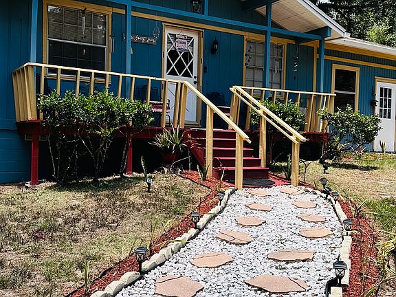 Front House-Pavement/Rocks/Landscaping walkway