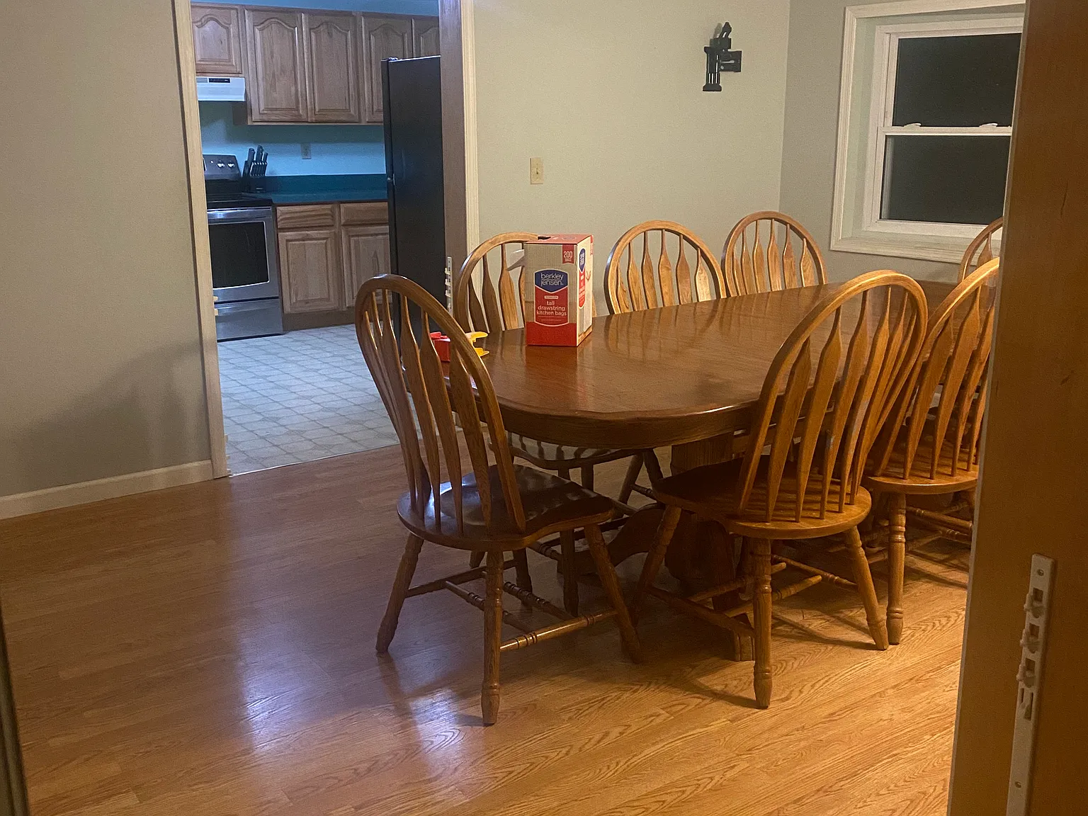 4 bed, 2780 sqft, $2,450 — Photo 3