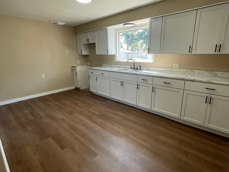 818 S Dundee St — Photo 4