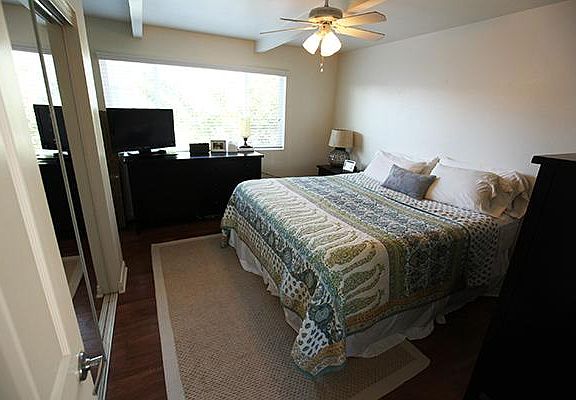 5th image of 1220 Pacific Beach Dr APT 2