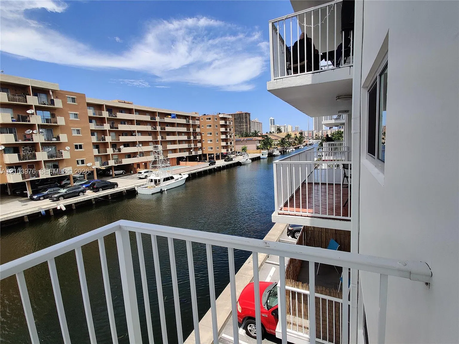 Enclave Shores Condo — Photo 3