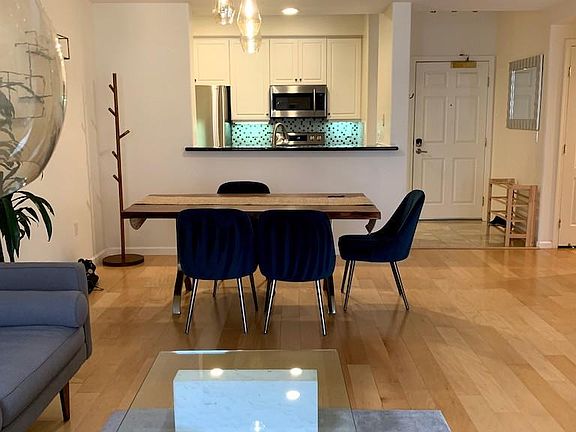 2nd image of 1951 Ofarrell St APT 204
