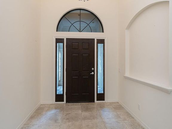3rd image of 5132 Chateau Ct
