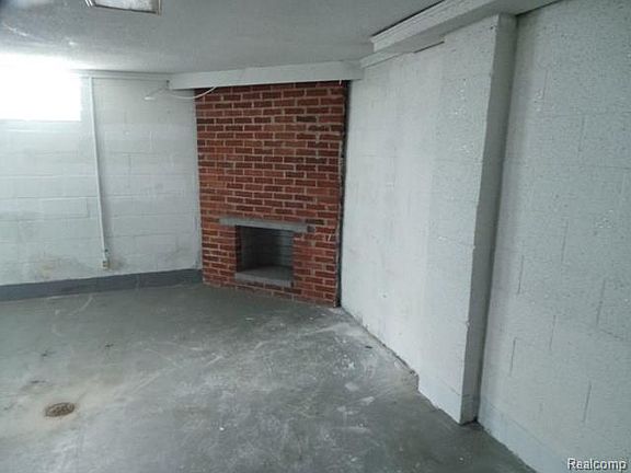5th image of 7450 Rockdale