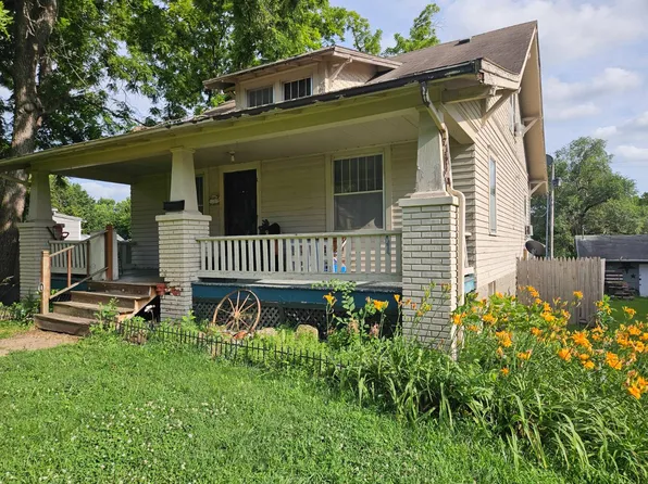 1207 Laramie St, Marysville, KS 66508