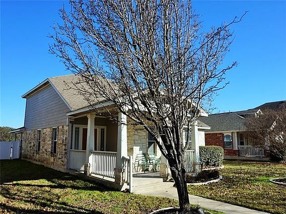 5th image of 1507 Legend Oaks Ln