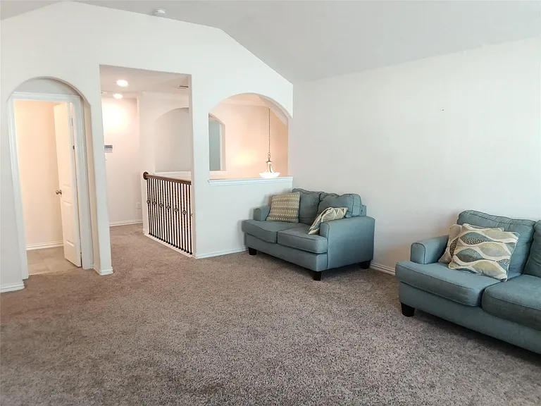3665 Bainbridge St — Photo 16
