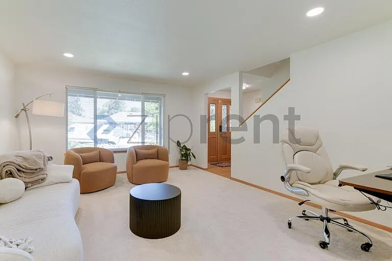 8835 SE 36th St — Photo 5