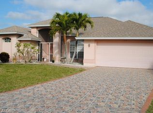 17 NE 13th Ave, Cape Coral, FL 33909