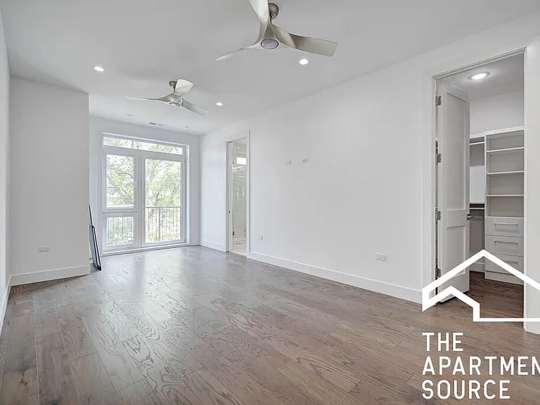 3010 W Belmont Ave #4 — Photo 22