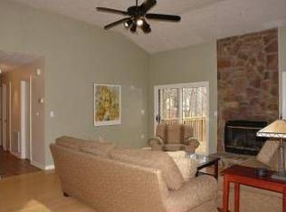 102 Woodvale Ct, Vinton, VA 24179