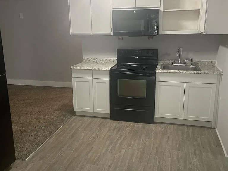 27 Broncos Dr #101 — Photo 1