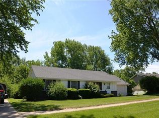 3905 78th St, Urbandale, IA 50322
