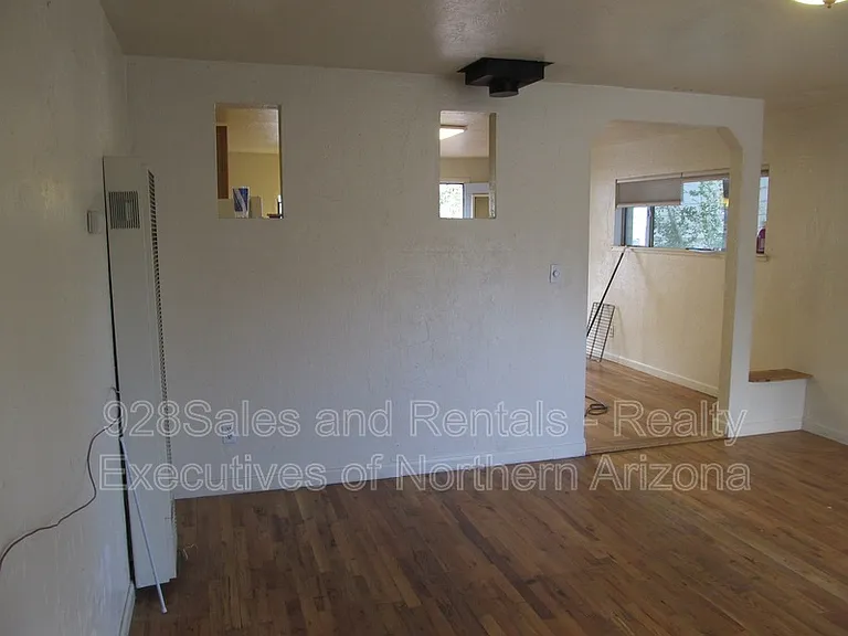 535 S Ernest St #FRONT — Photo 4