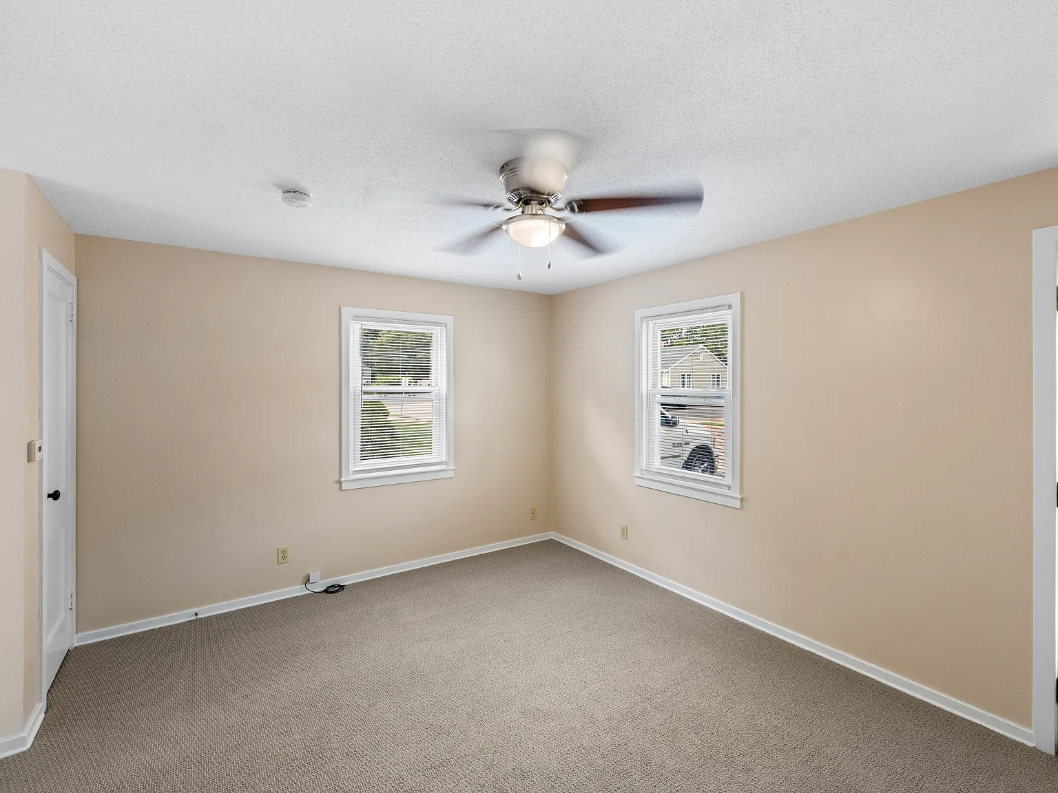 2 bed, 775 sqft, $2,000 — Photo 2