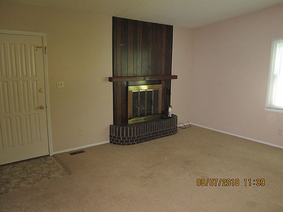 3rd image of 2053 Newton St APT A