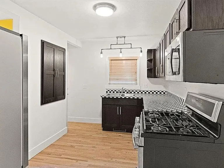 2414 Eaton St #TOP — Photo 6