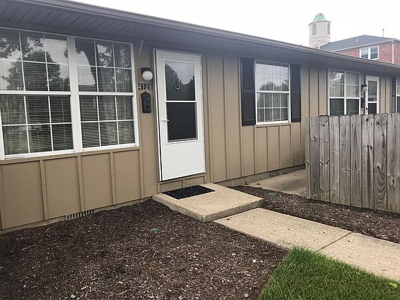 3rd image of 4895 Effingham Pl