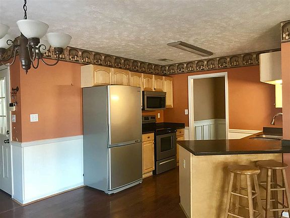 5th image of 34 Anglewood Dr
