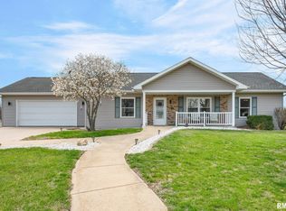 901 N Easy St, Roanoke, IL