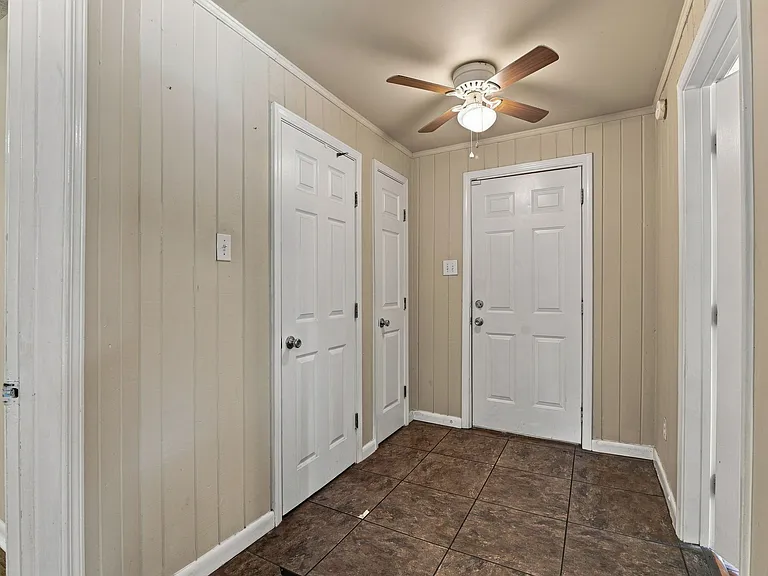501 Weakley Ave — Photo 19