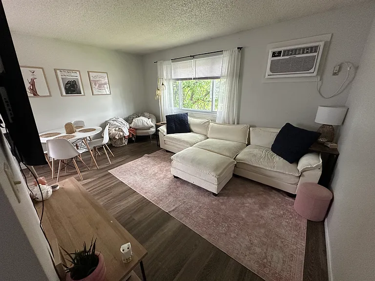 614 S Johnson St #1 — Photo 2