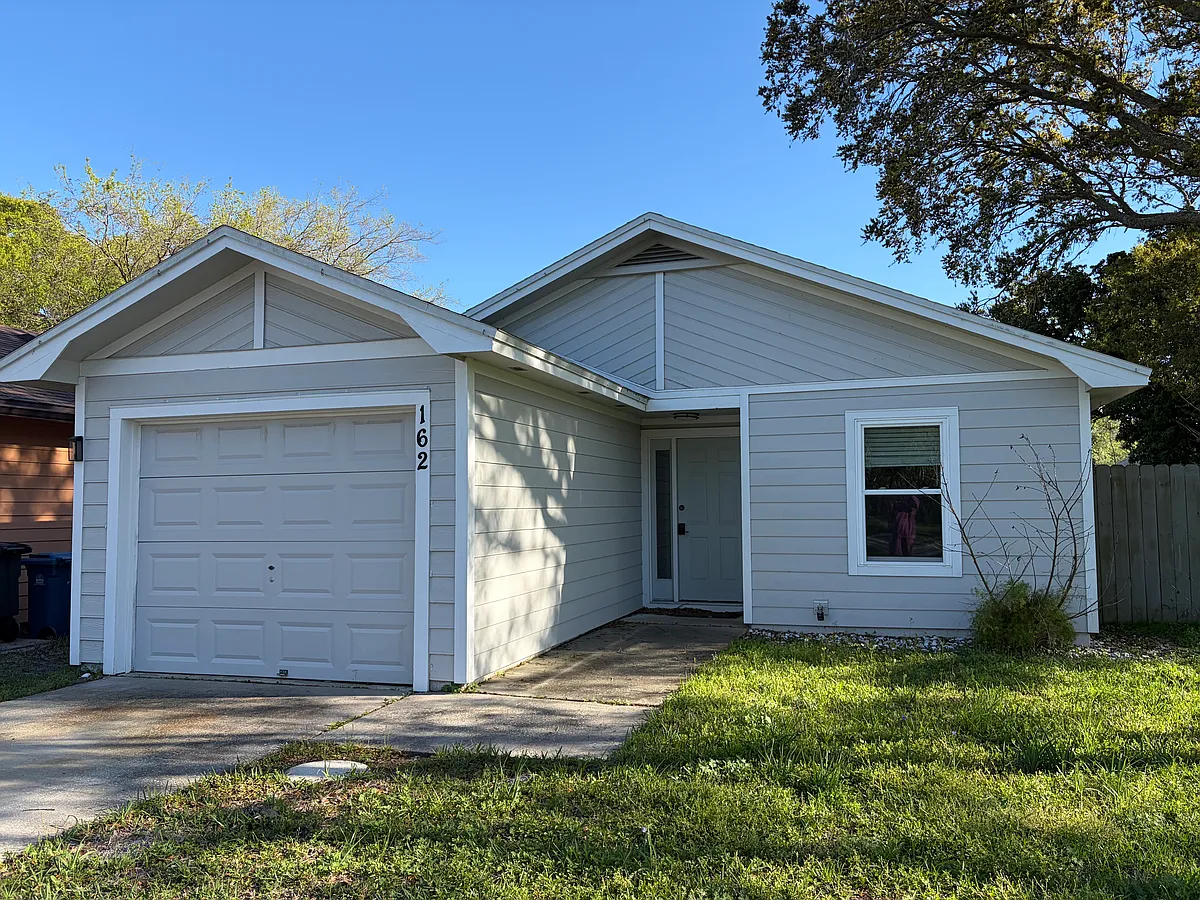 Building Photo - 162 Las Palmas Ln