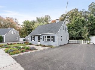 65 Alandale Pkwy, Norwood, MA 02062