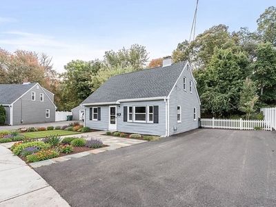 65 Alandale Pkwy, Norwood, MA, 02062