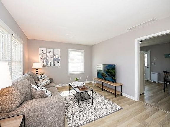 3rd image of 2944 McAlister Pl