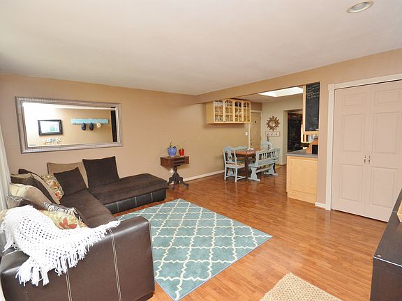 5th image of 8423 Buffalo Dr