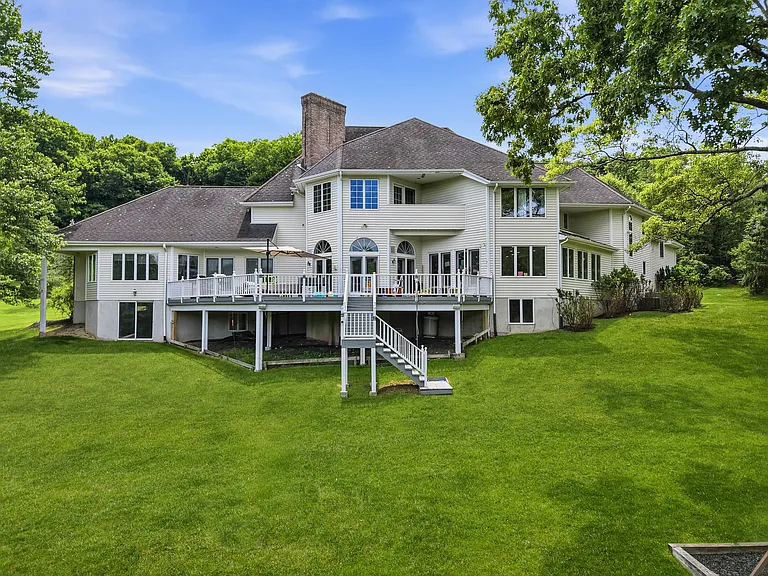 4 Fawn Ln — Photo 29