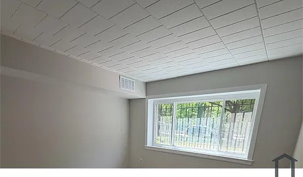 2700 Texas Ave SE — Photo 2