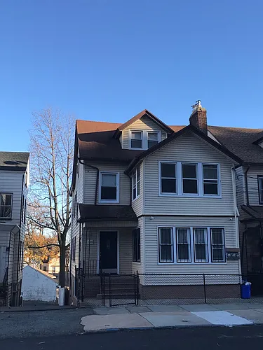1-169 Woodside Ave #1 Photo 1