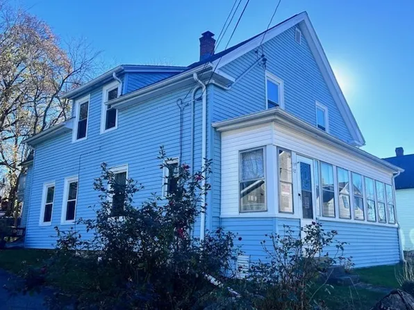 10 Goddard St, Webster, MA 01570