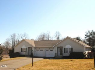82 Cider Mill Ln, Trumbull, CT 06611
