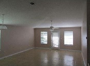 3rd image of 206 Saint Johns Ct