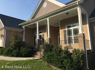 160 Springside Dr, Spring Lake, NC 28390