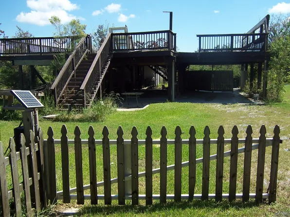 2113 Bayou Dularge Rd, Theriot, LA 70397