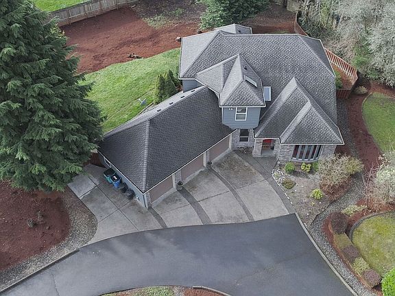2nd image of 4608 NE 125th Cir