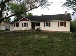 945 S Sycamore St, Ottawa, KS 66067