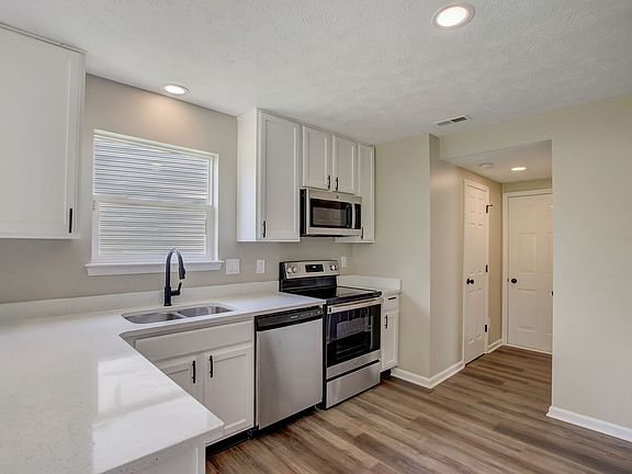 5th image of 11639 Congressional Ln