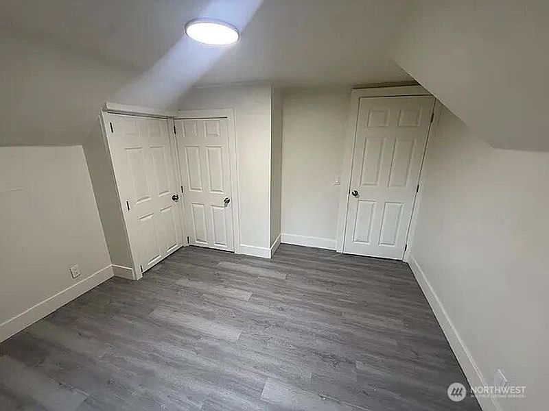 4th image of 4140 Poplar Way