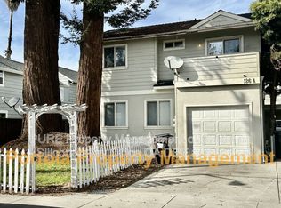 126 Hunolt St #A, Santa Cruz, CA 95060