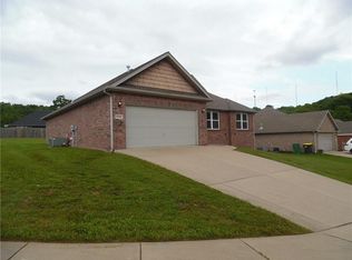 2106 Presley Ln, Springdale, AR 72764