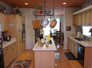 6330 Lake Shore Dr, Selma, OR 97538