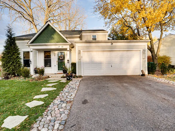 1715 Riverwood Dr, Algonquin, IL 60102