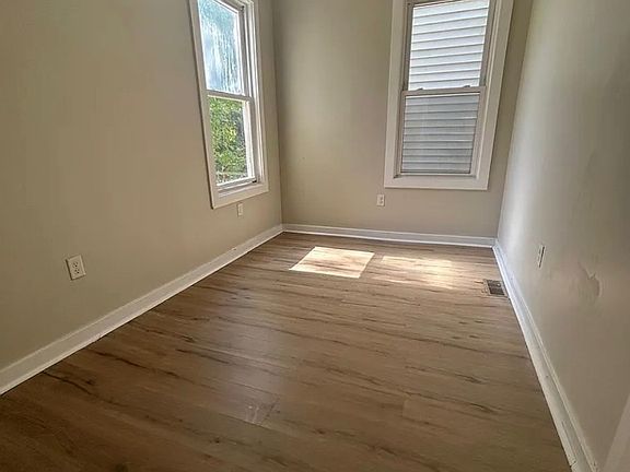 5th image of 139 N 11th St #1R